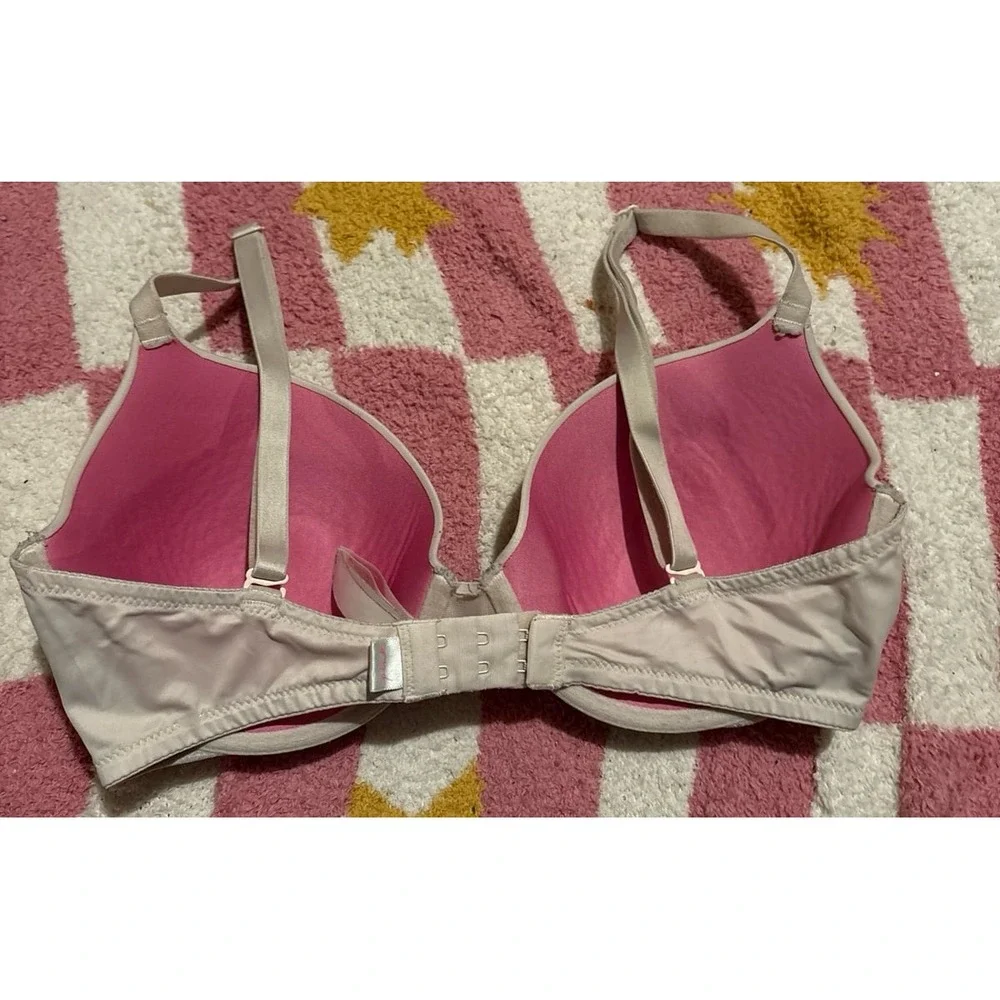 Victoria's Secret PINK White Wear Everywhere‎ Lightly Lined Underwire Bra 32DD